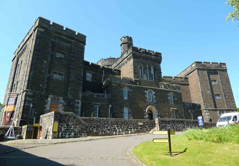 How to Plan a One-Day Trip to Stirling: Must-See Attractions and Activities